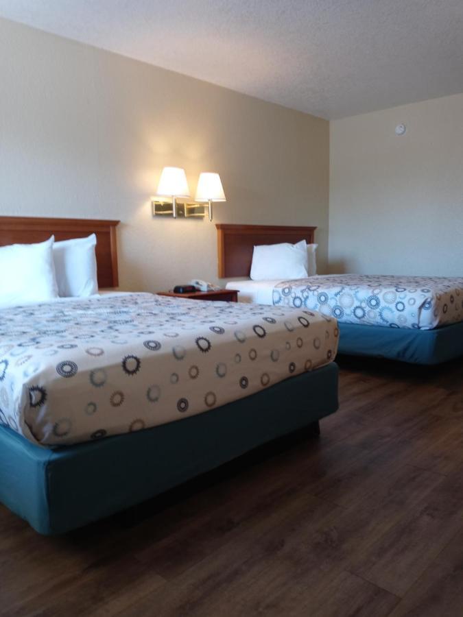 Hole Inn The Wall Hotel - Fort Walton Beach - Sunset Plaza - Nearby Beaches & Hurlburt Exterior foto