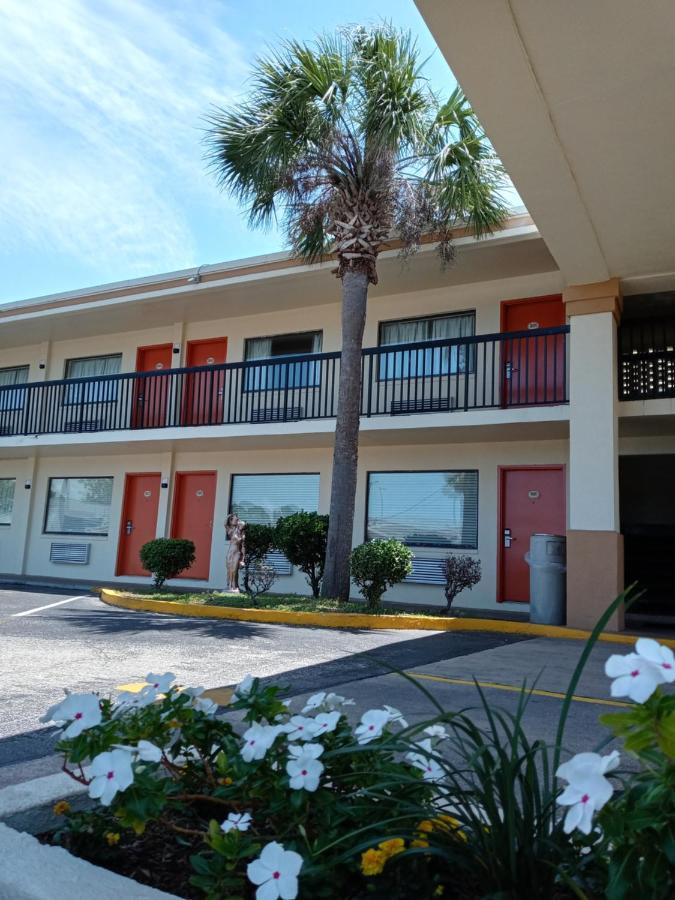 Hole Inn The Wall Hotel - Fort Walton Beach - Sunset Plaza - Nearby Beaches & Hurlburt Exterior foto