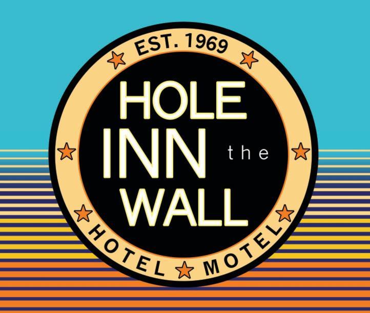 Hole Inn The Wall Hotel - Fort Walton Beach - Sunset Plaza - Nearby Beaches & Hurlburt Exterior foto