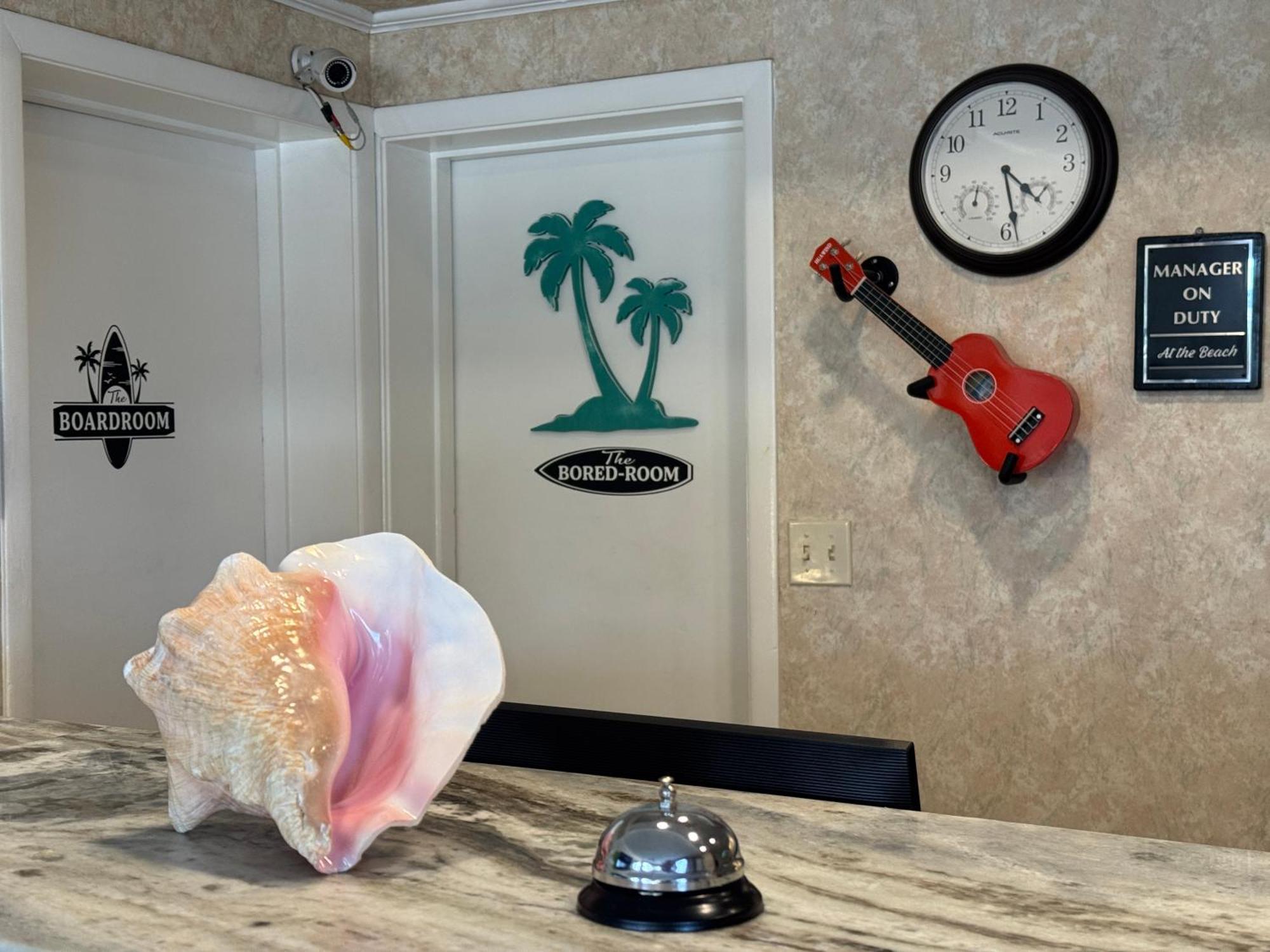 Hole Inn The Wall Hotel - Fort Walton Beach - Sunset Plaza - Nearby Beaches & Hurlburt Exterior foto